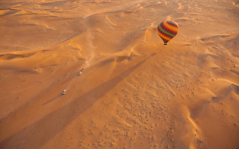 hot air balloon ride in dubai