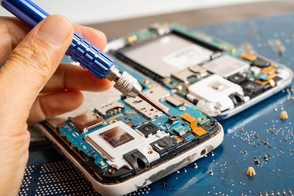 cell phone repair grants pass Oregon