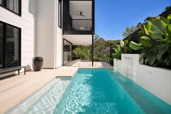 Brisbane pool builders