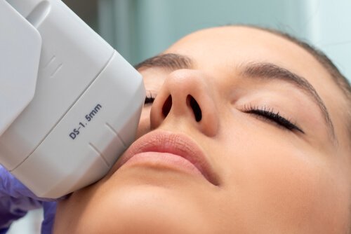 Achieve a Sculpted Face with HIFU Treatment