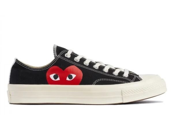 CDG CONVERSE BIG HEART LOW TOP BLACK