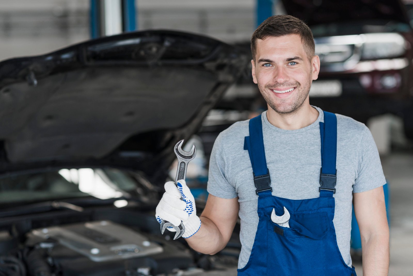 Mobile mechanics Roadside repairs Emergency roadside services On-site vehicle repair Roadside assistance solutions Tire swap service Alternator replacement service Ontario Mobile auto repair Car breakdown service Fast roadside repairs