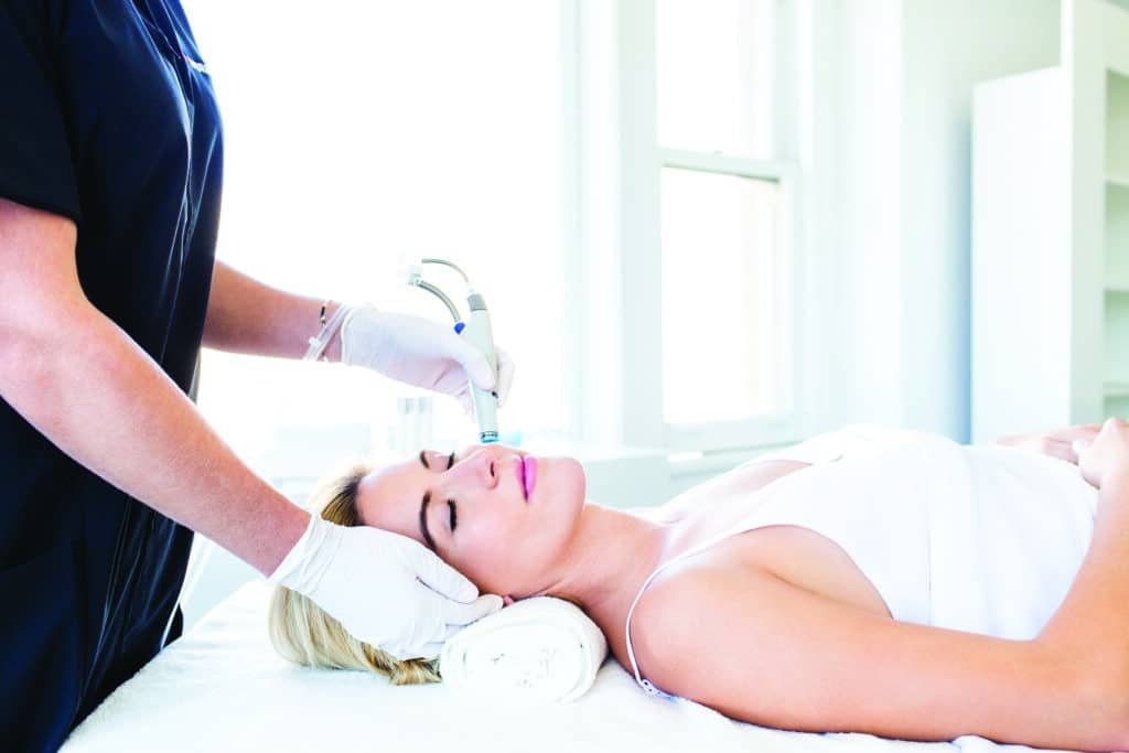 What is the principle of HydraFacial?