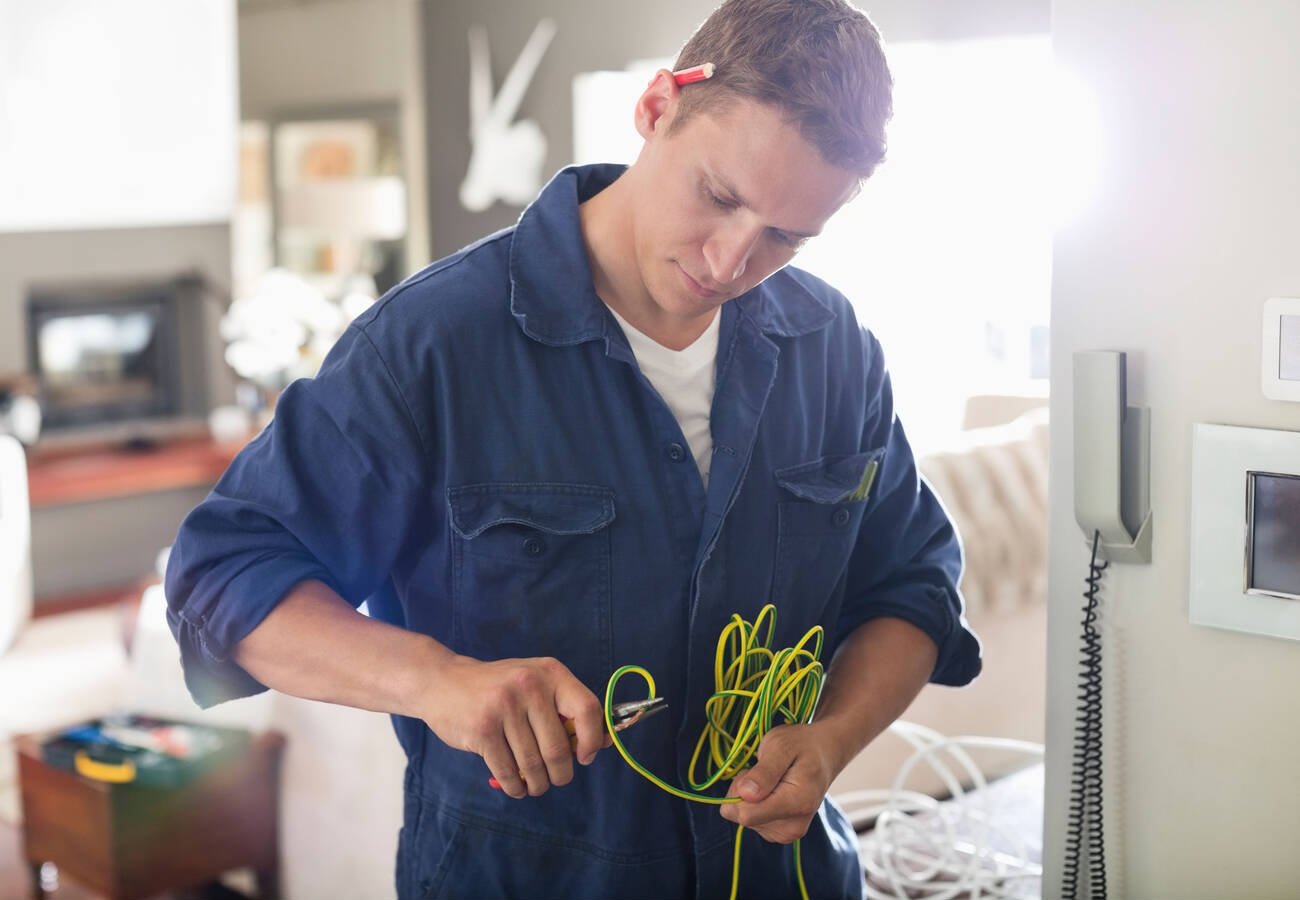 electrician greenvale